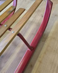 Luge Traîneau vintage en bois et métal – esprit montagne