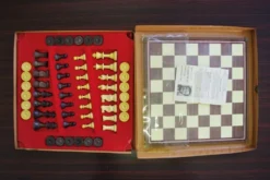 Made in Italy chessboard of the 1970s