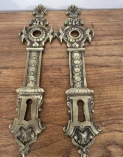 Magnifique Rare Lot Paumelles ,Serrure ,Poignées Plaques Propreté ,Por