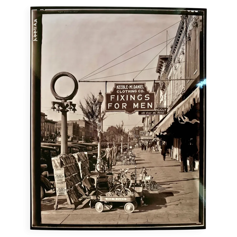 Main Street, Selma, Alabama 1935 – Un instant d'Amérique éternel