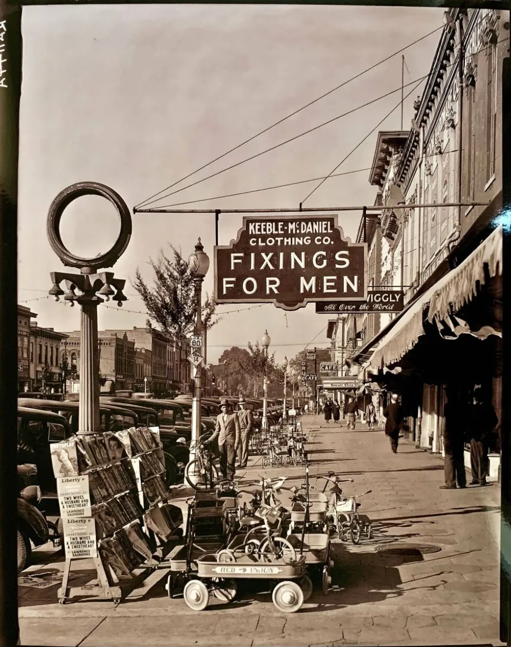 Main Street, Selma, Alabama 1935 – Un instant d'Amérique éternel