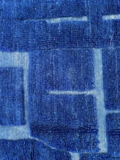 Majorelle Grid – Tapis marocain en laine – Bleu profond, design géométrique