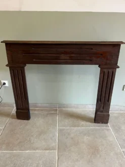 Manteau de cheminée en bois ancien