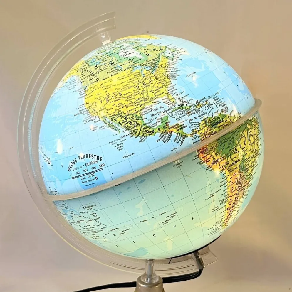 Mappemonde, globe terrestre lumineux ancien vintage