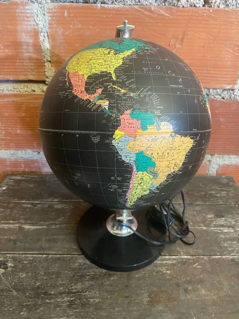 Mappemonde Globe Terrestre Planète Terre Fond Noir + Pied Tulipe Italy