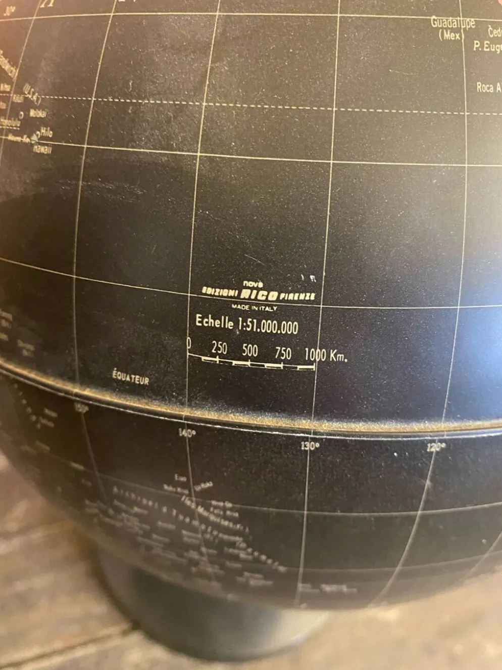 Mappemonde Globe Terrestre Planète Terre Fond Noir + Pied Tulipe Italy