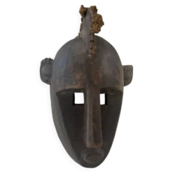 Masque africain a crête
