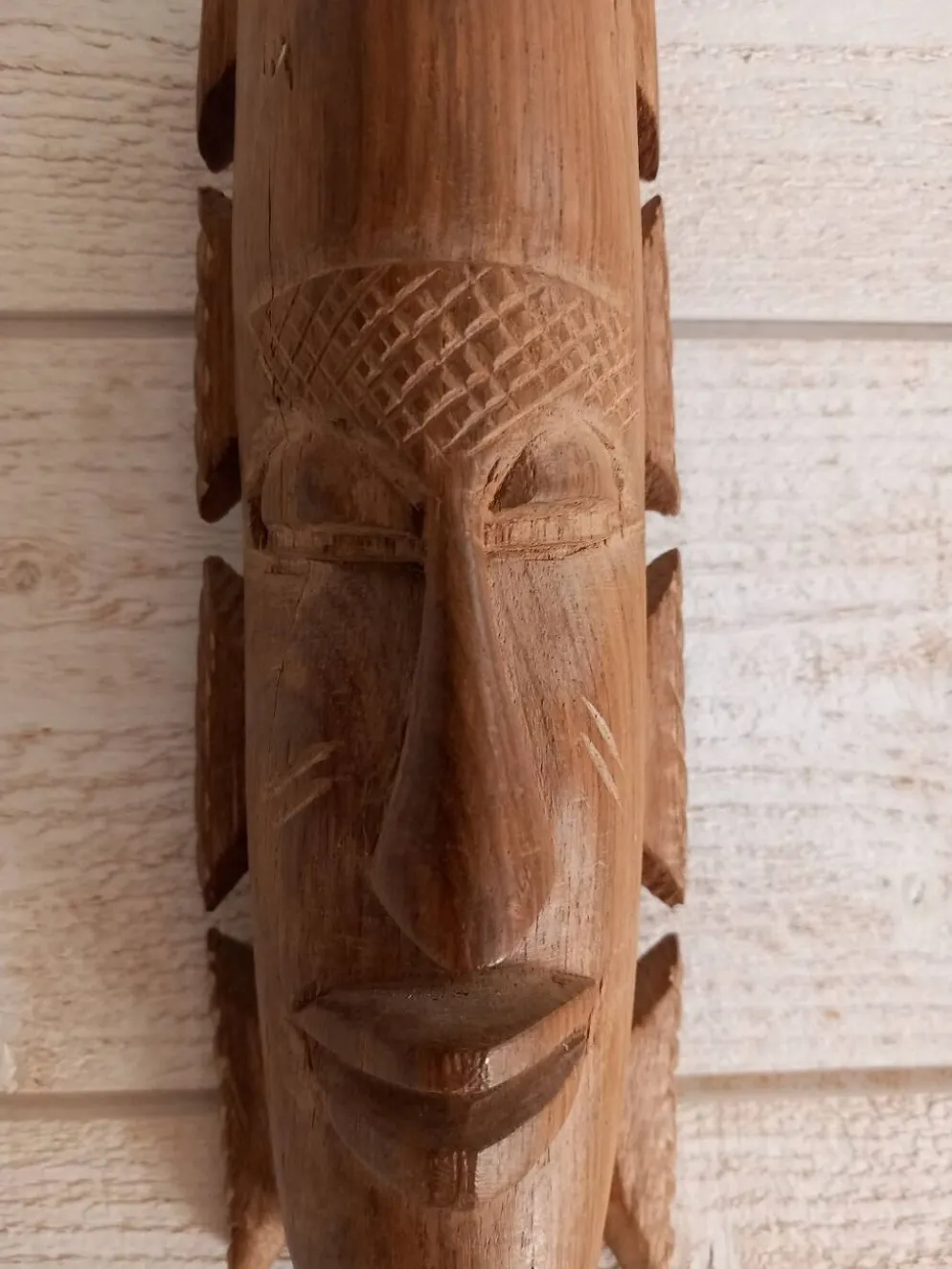 Masque africain en bois
