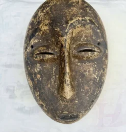 Masque africain Lega