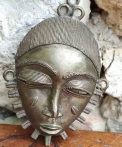 Masque africain tribal ashanti en laiton