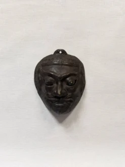 Masque ancien indonésien bronze antique décoration ethnique tribal théâtre