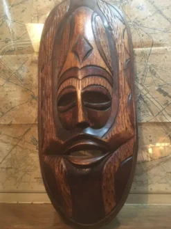 Masque d'afrique en bois