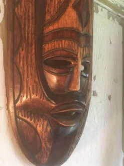 Masque d'afrique en bois