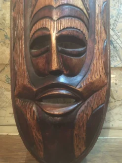 Masque d'afrique en bois