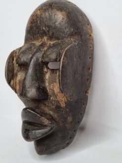 Masque Dan - Côte d'Ivoire - Milieu XXe siècle - Bois sculpté, 24 cm