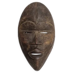 Masque Dan en bois sculpté, patine brune, Côte d’Ivoire, 25 cm