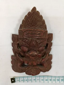Masque de décoration asiatique en bois sculpté