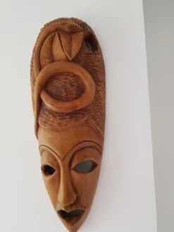 Masque en bois africain