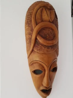Masque en bois africain