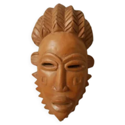 Masque en bois sculpté art africain décoration ethnique tribal