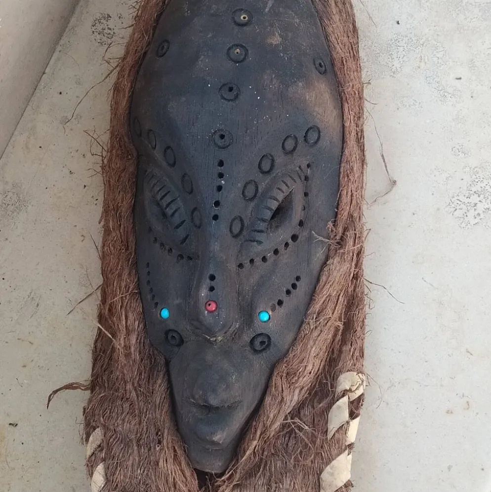 masque heaume de Nouvelle Guinée