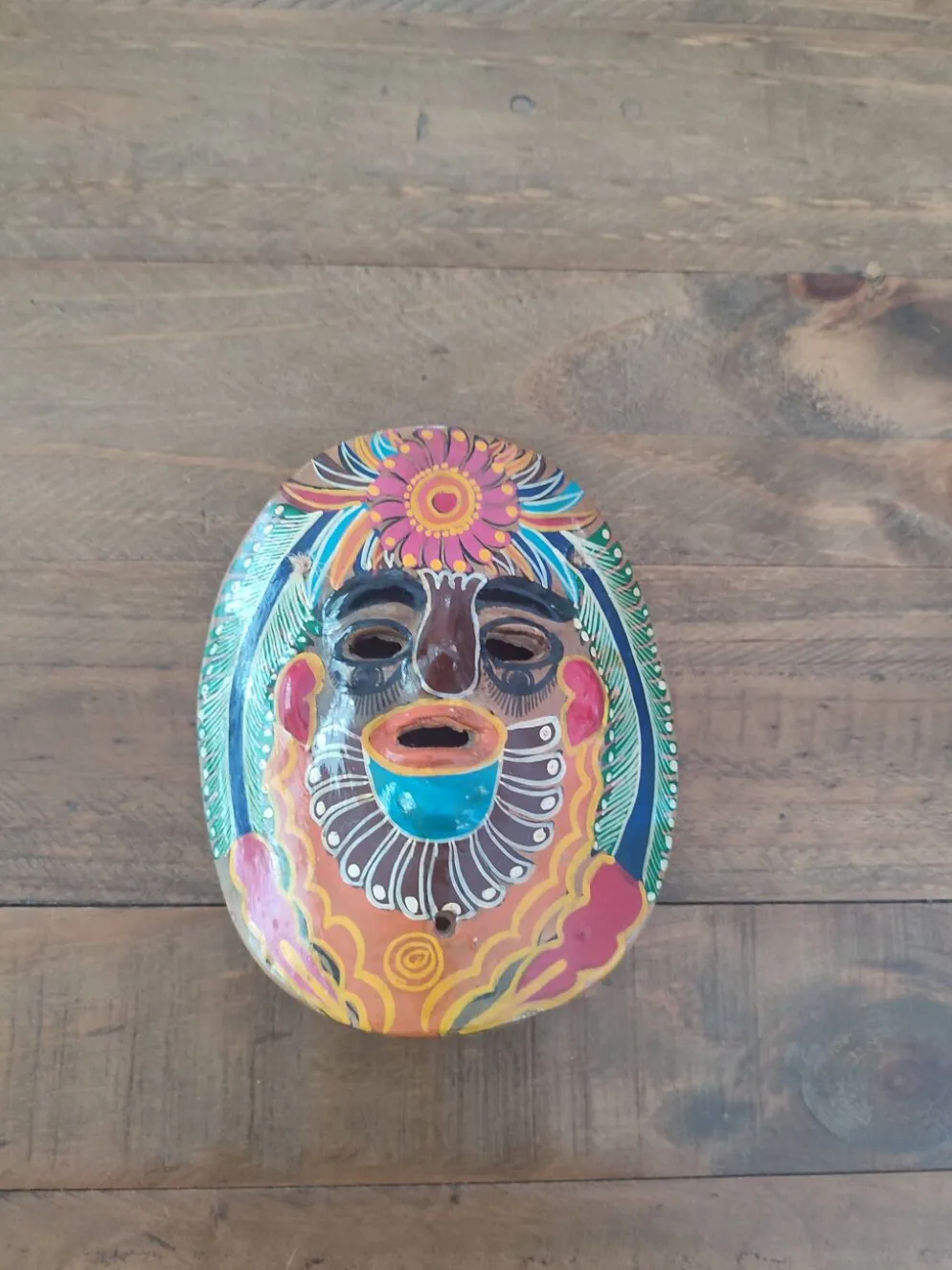 Masque mexicain peint à la main