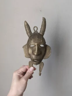 Masque mural en bronze artisanal art africain sénoufo