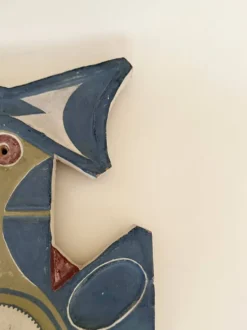 Masque mural en terre cuite peinte
