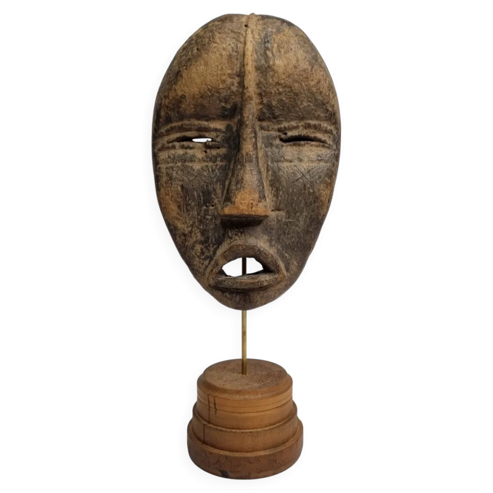 Masque passeport Dan ancien en bois sculpté 15 cm, avec support