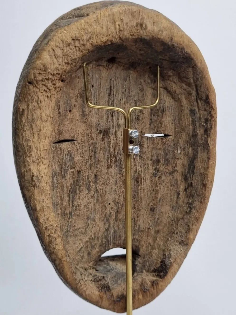 Masque passeport Dan ancien en bois sculpté 15 cm, avec support