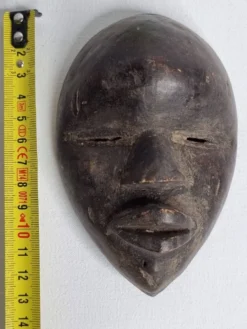 Masque passeport, Dan en bois patiné – Côte d’Ivoire, XXe siècle, 13 cm