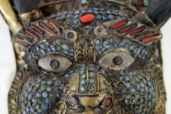 Masque rituel vintage en laiton repoussé Népal/Tibet