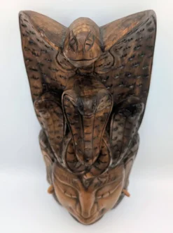 Masque Sculptural Bois - Visage & Cobra Royal (Naga) - Art Tribal Indonésie