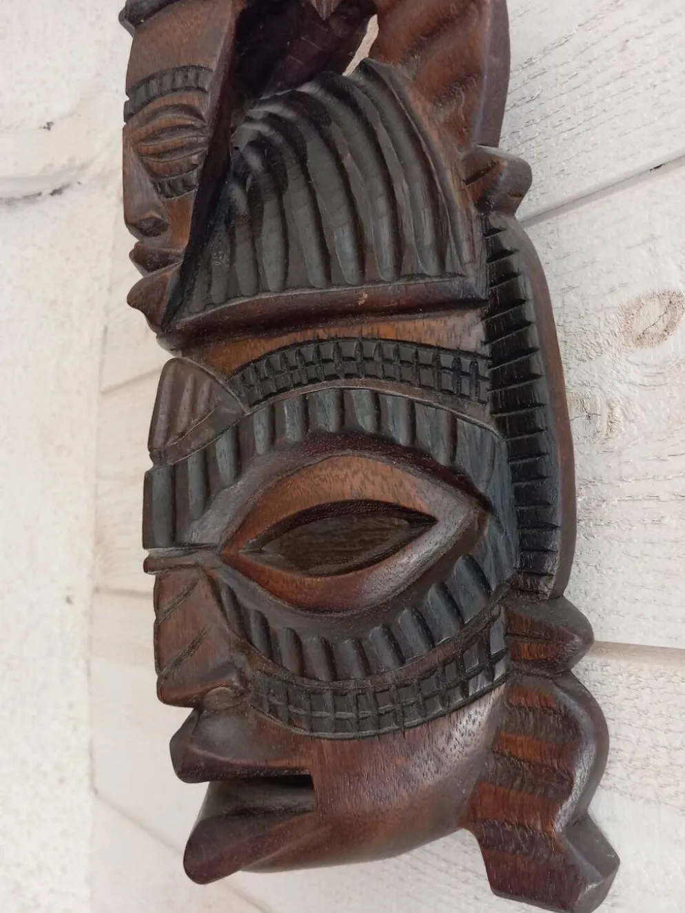 Masque tribal en bois
