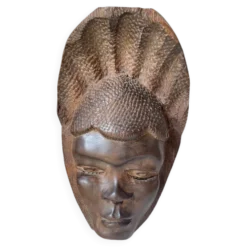 Masque tribal en bois