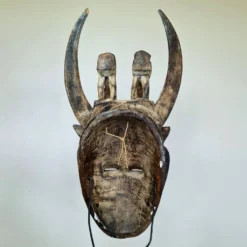 Masque Yohoure Lomane du groupe "je"