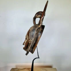 Masque Yohoure Lomane du groupe 