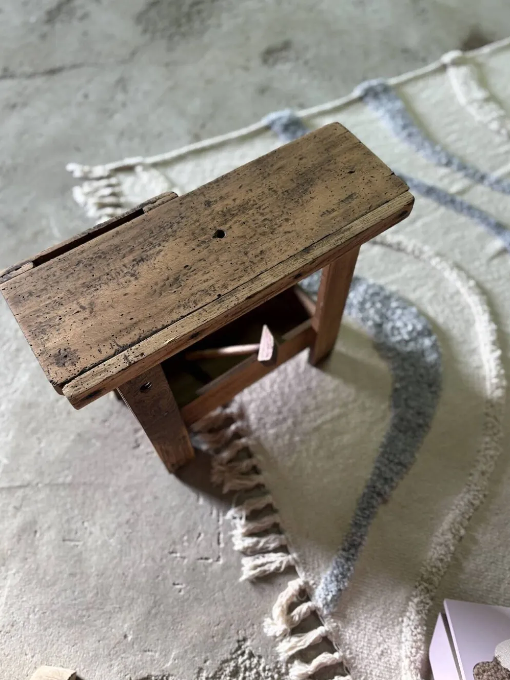 Mini établi enfant en bois avec outils