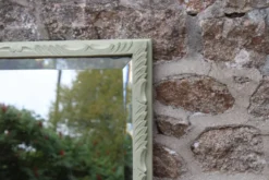 Miroir ancien biseauté en bois massif sculpté vert Lézard –
