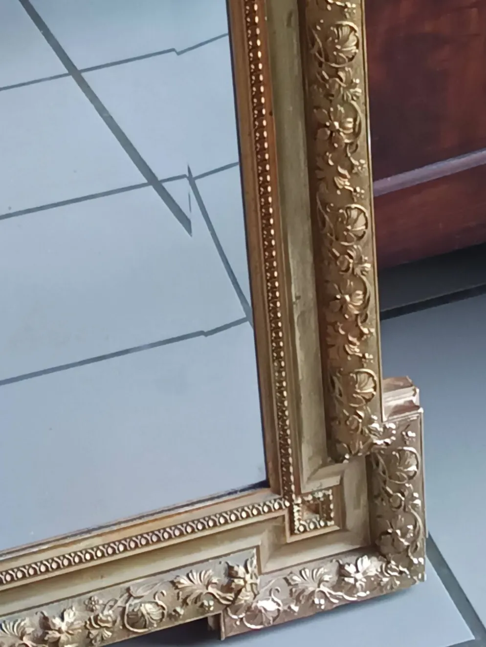 Miroir ancien bois et stuc doré néo Louis XVI