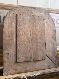 Miroir ancien en bois et stuc doré à décor de vigne – fin XIXe siècle