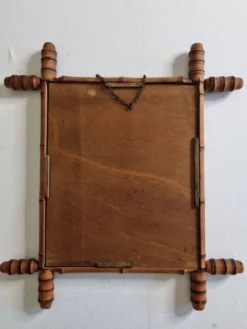 Miroir ancien en bois tourné à l'imitation du bambou, 43 x 49 cm