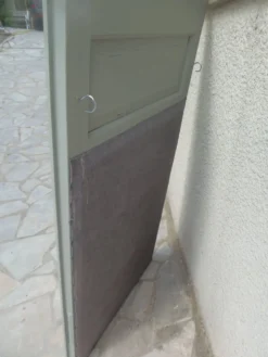 Miroir ancien, trumeau peint en vert de gris.