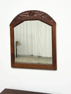 Miroir art déco en chêne motif sculpté