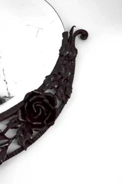 Miroir Art déco en fer forgé à décor de roses, vers 1920