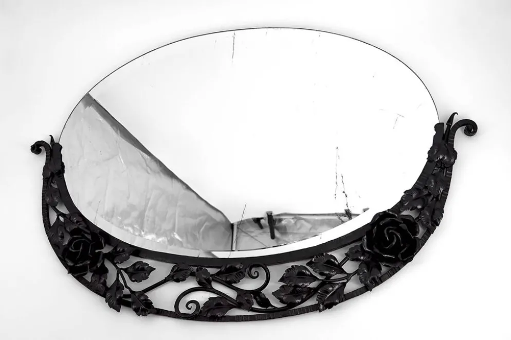 Miroir Art déco en fer forgé à décor de roses, vers 1920