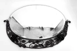 Miroir Art déco en fer forgé à décor de roses, vers 1920