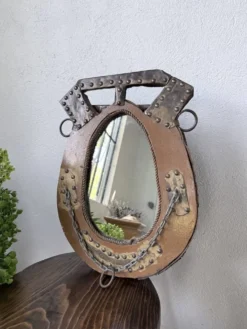 Miroir artisanal brutaliste « cheval »