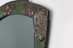 Miroir Arts & Crafts en métal vert avec décoration en verre, France vers 1905