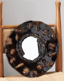Miroir aux coquillages en grès émaillé